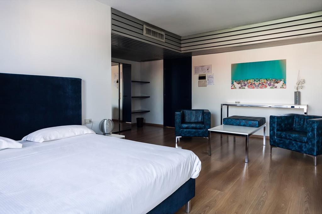 Park Hotel Residence Crema Exterior photo